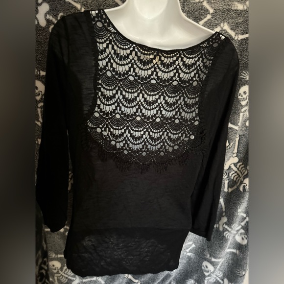 black button up or use as a cardigan - Picture 6 of 7